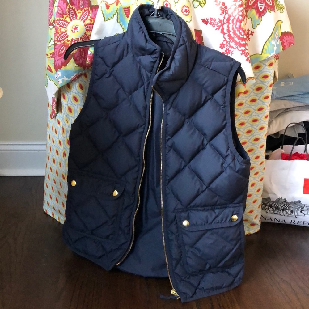 Navy blue j crew quilted vest XS